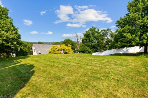 21 Decker Rd, Wanaque Boro, NJ 07420 photo 22
