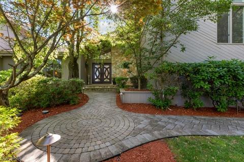9 Vista Trl, Wayne, NJ 07470 photo 2