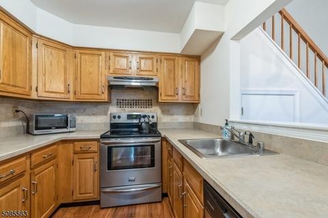 6 Pine Ct, Bedminster, NJ 07921 photo 9