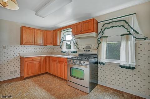 327 2nd St, Middlesex, NJ 08846 photo 8