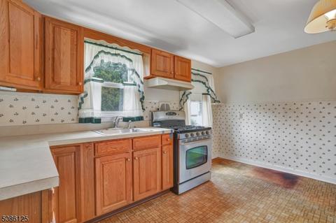 327 2nd St, Middlesex, NJ 08846 photo 9