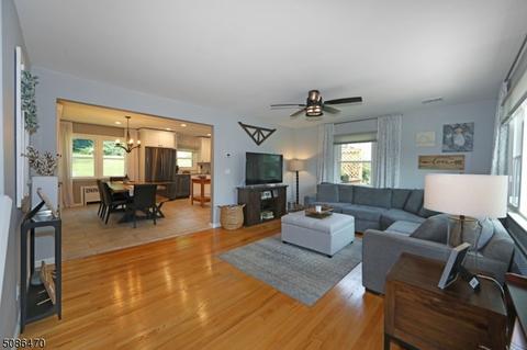 207 Mac Donald Dr, Wayne, NJ 07470 photo 4
