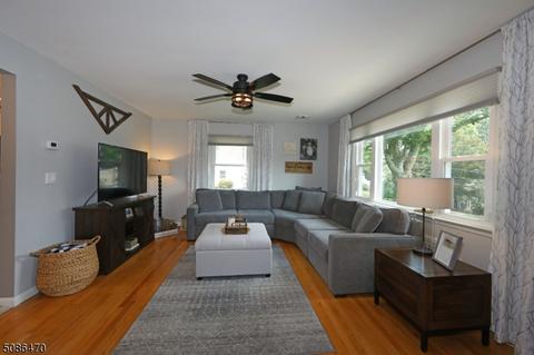 207 Mac Donald Dr, Wayne, NJ 07470 photo 3