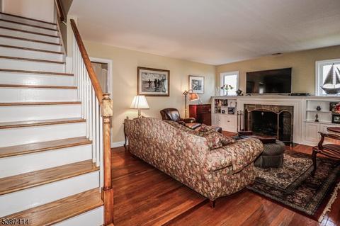 49 Greenbrook Rd, Middlesex, NJ 08846 photo 5
