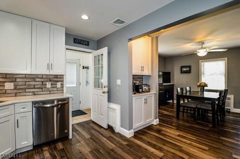 49 Greenbrook Rd, Middlesex, NJ 08846 photo 8
