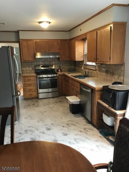 80 Myrtle Ave, Millburn, NJ 07041 photo 9