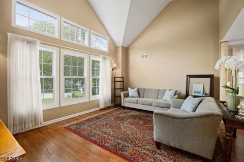 9 Baumgartner Dr, Madison, NJ 07940 photo 4