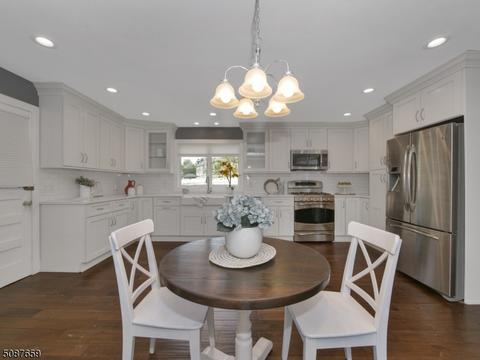 22 Grandview Dr, Wayne, NJ 07470 photo 11