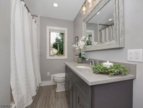 22 Grandview Dr, Wayne, NJ 07470 photo 14