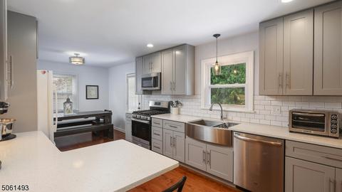 308 Fairview Ave, Middlesex, NJ 08846 photo 8