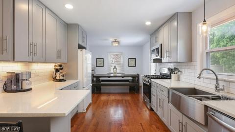 308 Fairview Ave, Middlesex, NJ 08846 photo 7