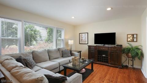 308 Fairview Ave, Middlesex, NJ 08846 photo 4