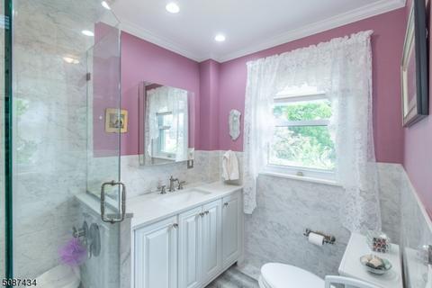 11 Comley Pl, Bloomfield, NJ 07003 photo 16