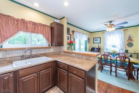 11 Comley Pl, Bloomfield, NJ 07003 photo 6