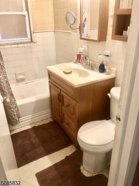 76 Perry St, Dover, NJ 07801 photo 20