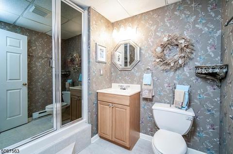 266 Ann St, Dover, NJ 07801 photo 17