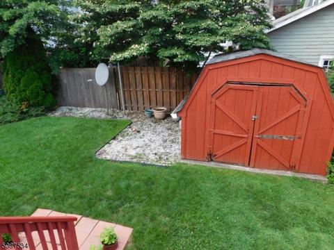 258 Centre St, Nutley, NJ 07110 photo 4