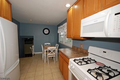 61 Greenbrook Rd, Middlesex, NJ 08846 photo 18
