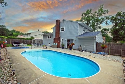 61 Greenbrook Rd, Middlesex, NJ 08846 photo 2