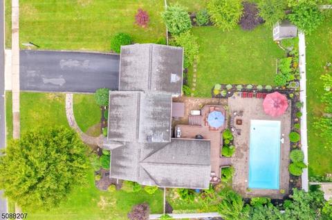 102 Longview Dr, Waldwick, NJ 07463 photo 3