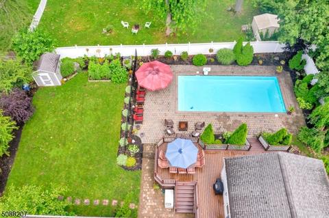 102 Longview Dr, Waldwick, NJ 07463 photo 4