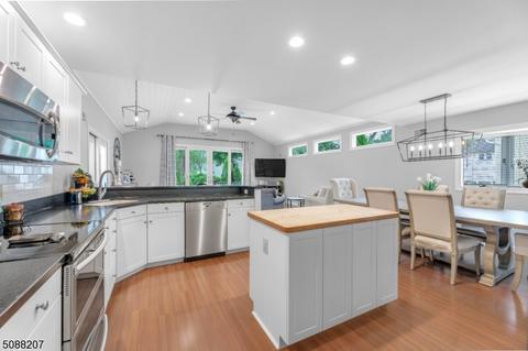 102 Longview Dr, Waldwick, NJ 07463 photo 8