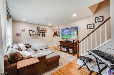 17 Evergreen Ave, Wanaque Boro, NJ 07420 photo 5