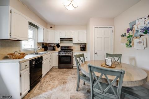 17 Evergreen Ave, Wanaque Boro, NJ 07420 photo 6