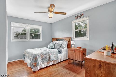 9 Locust Ave, Middlesex, NJ 08846 photo 15