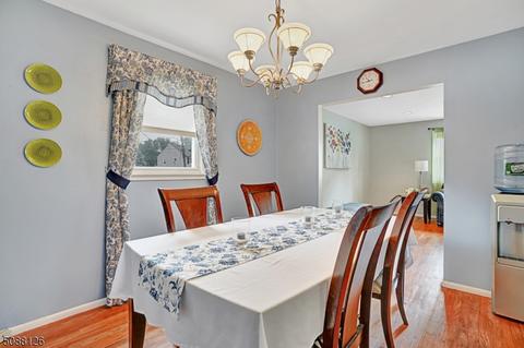 9 Locust Ave, Middlesex, NJ 08846 photo 7