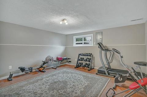9 Locust Ave, Middlesex, NJ 08846 photo 23