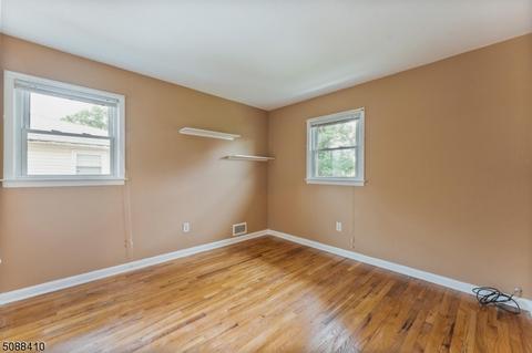 208 4th St, Middlesex, NJ 08846 photo 17