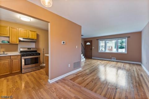 208 4th St, Middlesex, NJ 08846 photo 8