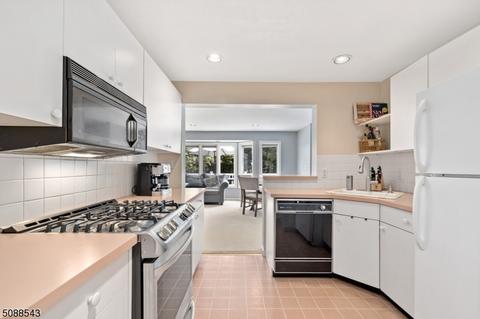 27 Colfax Rd, Springfield, NJ 07081 photo 8