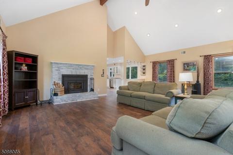 13 Jocelyn Ct, Hampton, NJ 08827 photo 9
