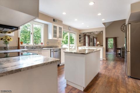 13 Jocelyn Ct, Hampton, NJ 08827 photo 8