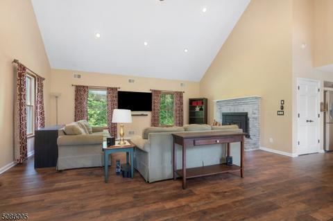13 Jocelyn Ct, Hampton, NJ 08827 photo 11