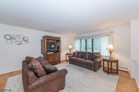 183 Andover Dr, Wayne, NJ 07470 photo 2