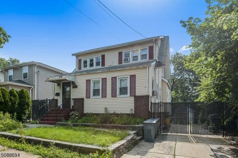 283 Crestview Pl, Teaneck, NJ 07666 photo 3