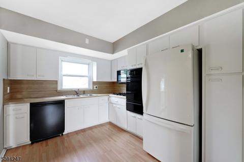 77 Stanton St, Clark, NJ 07066 photo 6