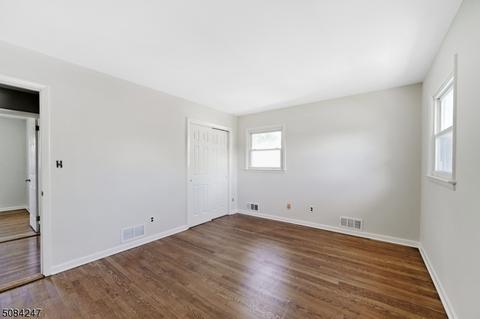 77 Stanton St, Clark, NJ 07066 photo 9