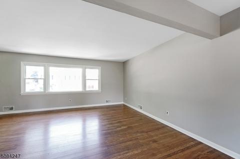 77 Stanton St, Clark, NJ 07066 photo 15