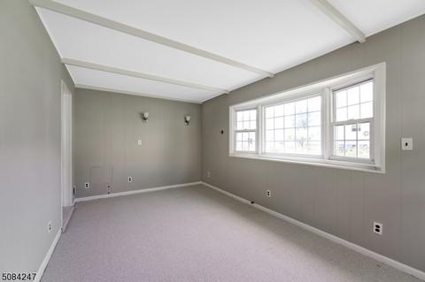 77 Stanton St, Clark, NJ 07066 photo 16