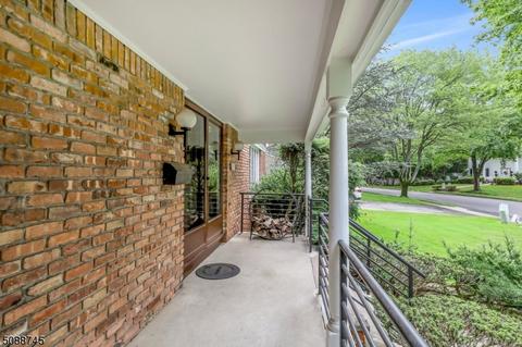 275 Springfield Ave, Paramus, NJ 07652 photo 3