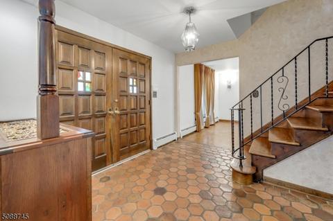 275 Springfield Ave, Paramus, NJ 07652 photo 4