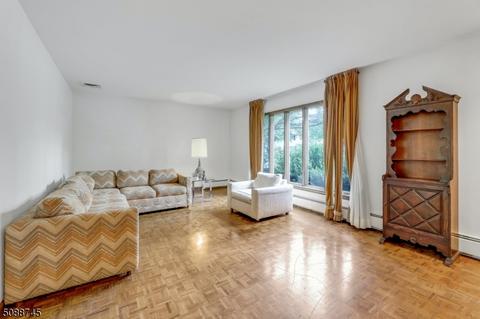275 Springfield Ave, Paramus, NJ 07652 photo 7