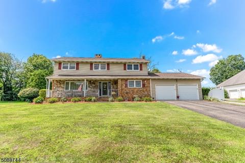 16 Ryan Way, Hackettstown, NJ 07840 photo 2