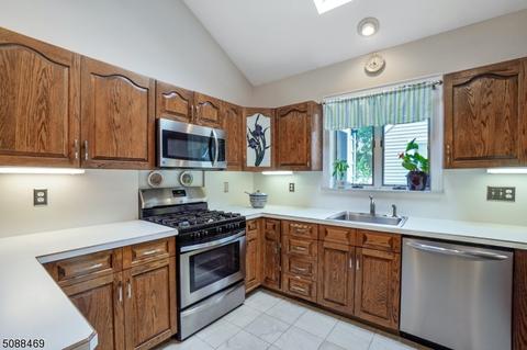 32 Edison Dr, Summit, NJ 07901 photo 5