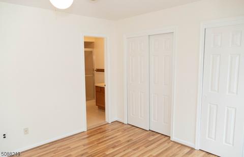 318 Jamestown Ct, Flemington, NJ 08822 photo 17
