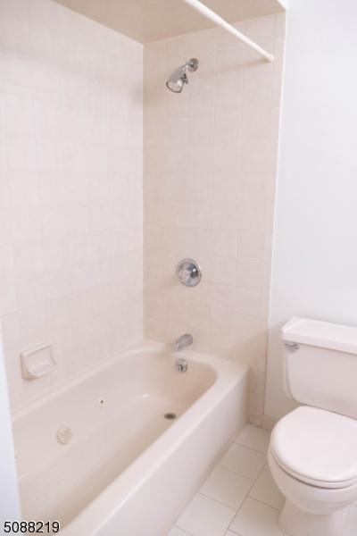 318 Jamestown Ct, Flemington, NJ 08822 photo 14